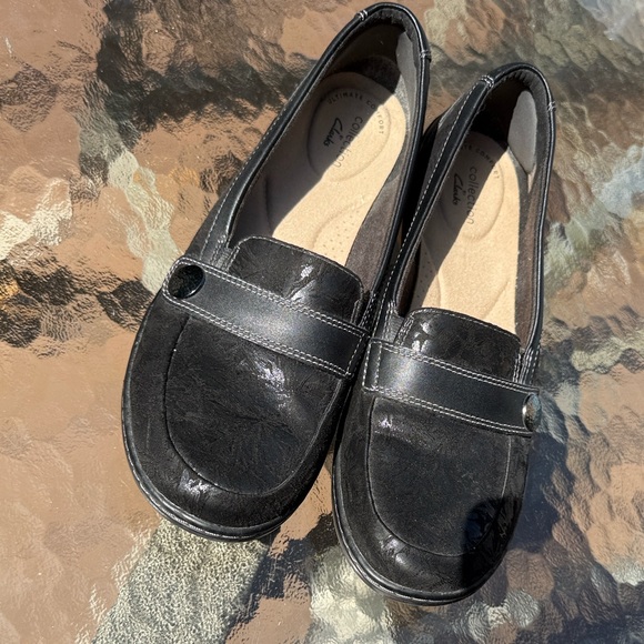 Clarks Shoes - Clarks Cora Daisy Loafer Ultimate Comfort black size 9